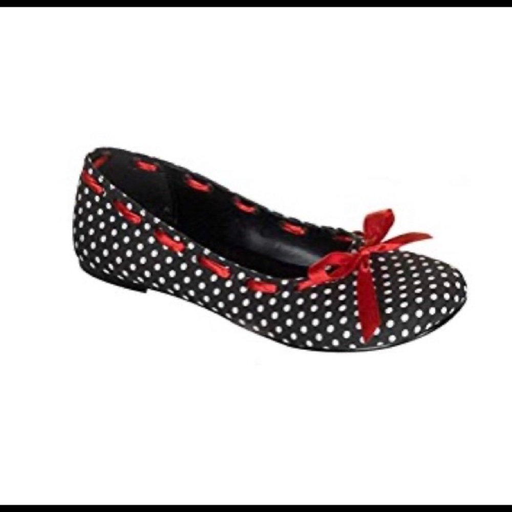 Women’s polka dot ballet flat shoes